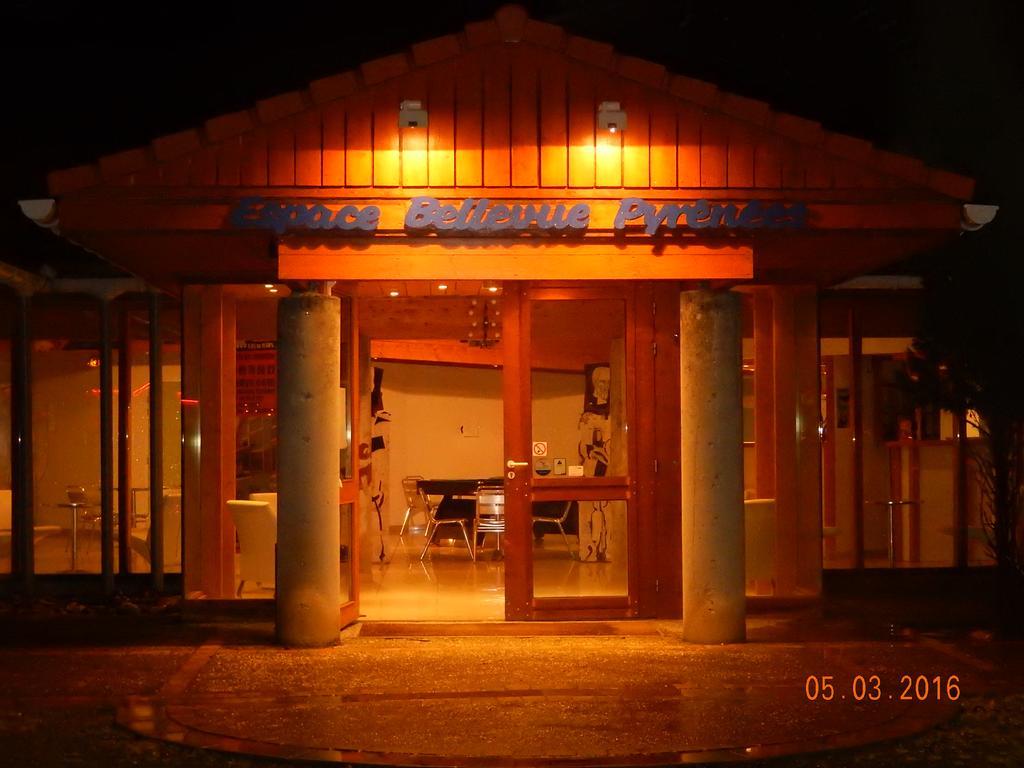 Hotel Eco Logis Espace Bellevue Séméac Zewnętrze zdjęcie