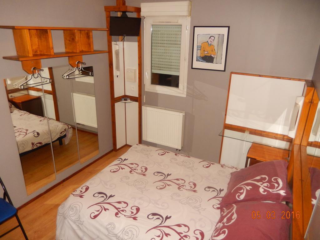 Hotel Eco Logis Espace Bellevue Séméac Zewnętrze zdjęcie