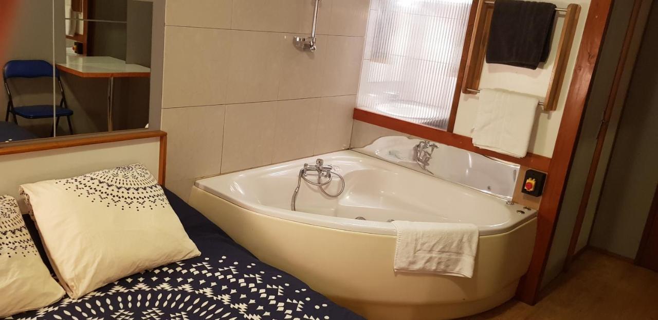 Hotel Eco Logis Espace Bellevue Séméac Zewnętrze zdjęcie